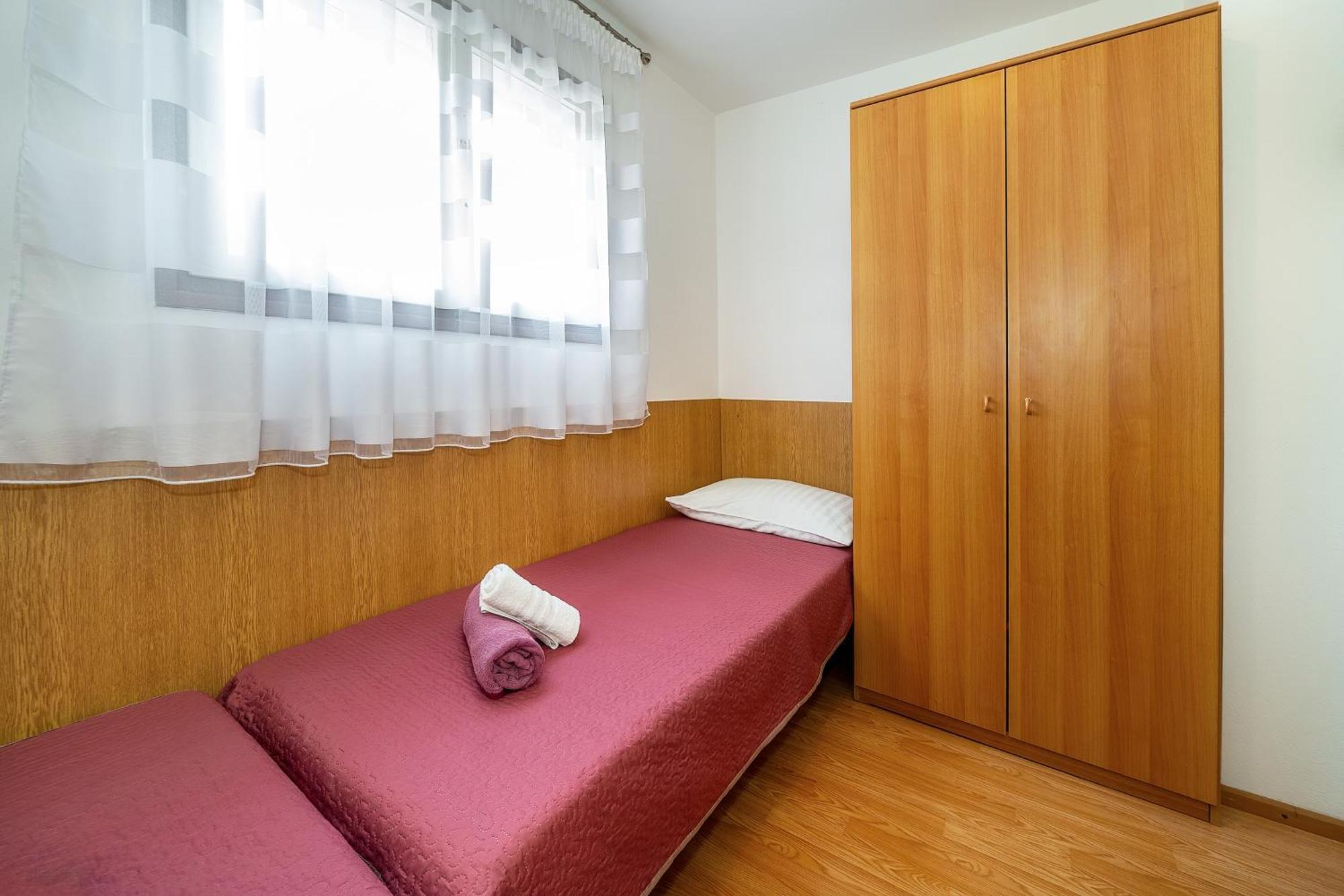 Apartments & Room Jagoda 巴斯卡 外观 照片