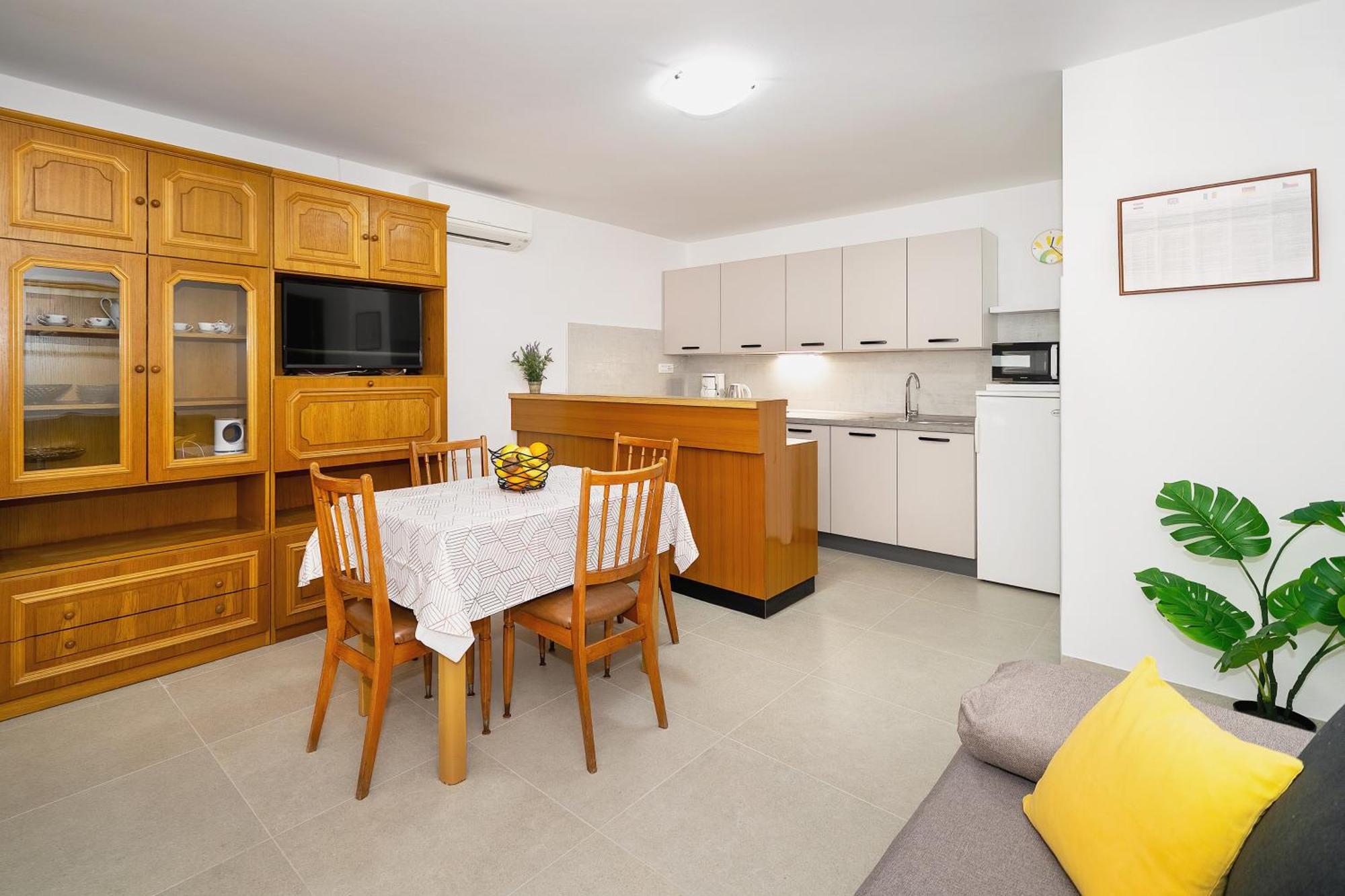 Apartments & Room Jagoda 巴斯卡 外观 照片
